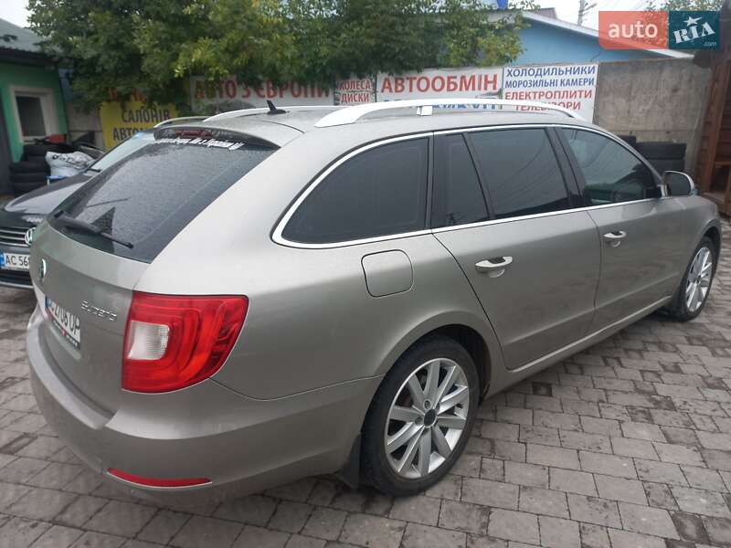 Универсал Skoda Superb 2010 в Шептицькому