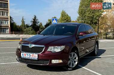 Лифтбек Skoda Superb 2012 в 