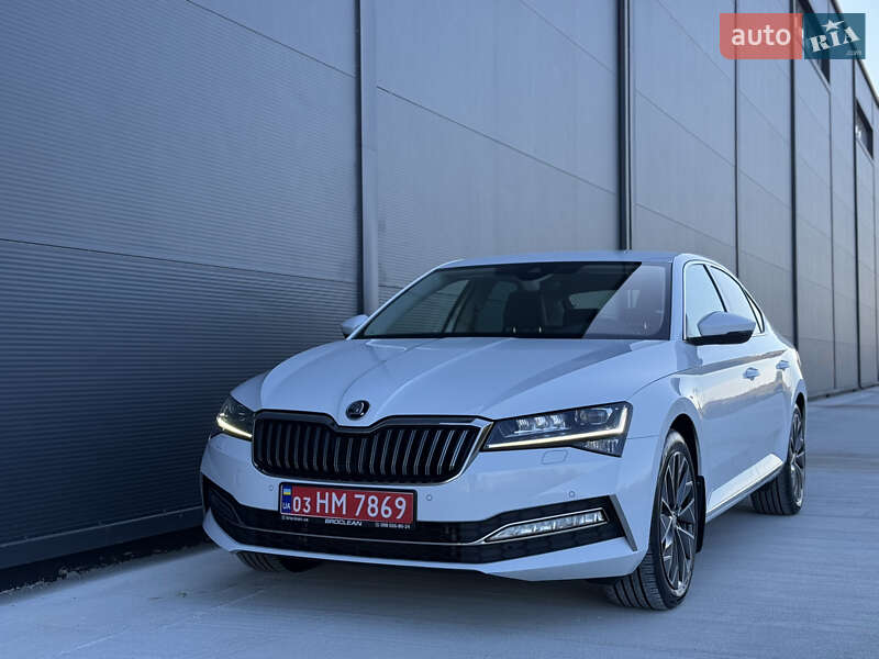 Лифтбек Skoda Superb 2023 в Броварах