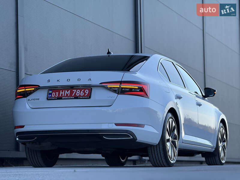 Лифтбек Skoda Superb 2023 в Броварах
