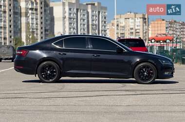 Лифтбек Skoda Superb 2018 в 