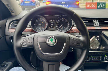 Лифтбек Skoda Superb 2009 в 