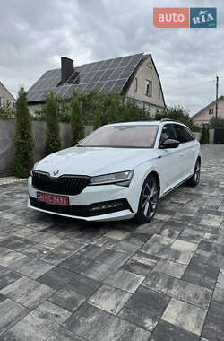 Универсал Skoda Superb 2021 в 