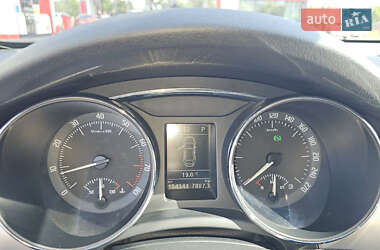 Лифтбек Skoda Superb 2011 в 