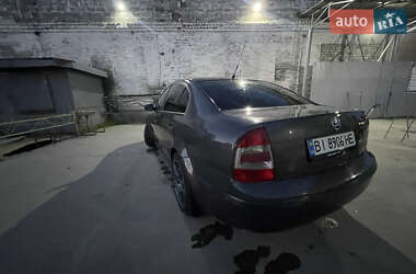 Лифтбек Skoda Superb 2003 в 