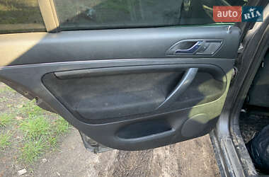 Лифтбек Skoda Superb 2003 в 