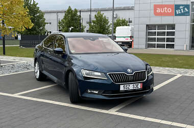 Лифтбек Skoda Superb 2017 в 