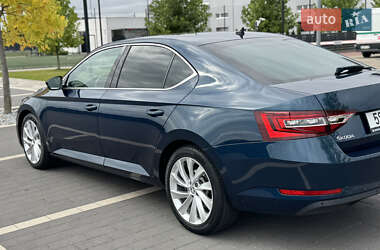 Лифтбек Skoda Superb 2017 в 