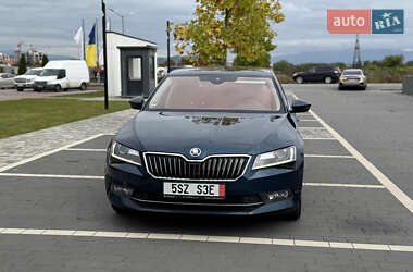 Лифтбек Skoda Superb 2017 в 
