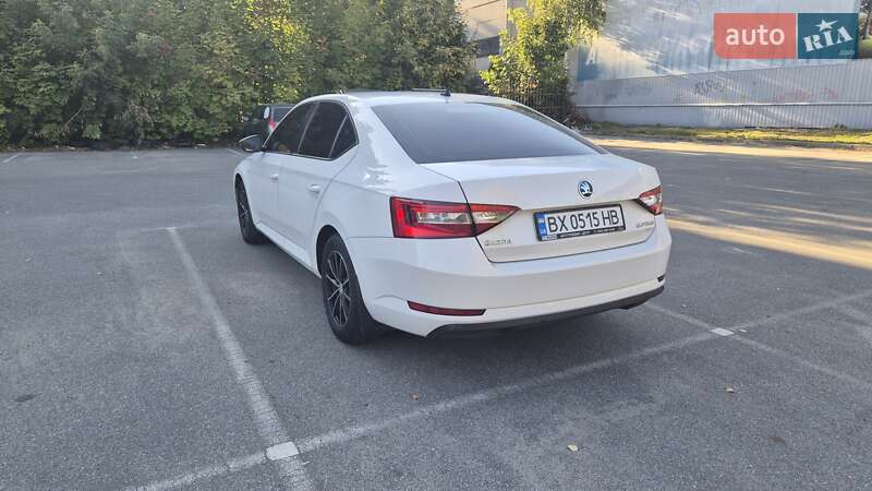Лифтбек Skoda Superb 2015 в Киеве фото 13 Лифтбек Skoda Superb 2015 в Киеве