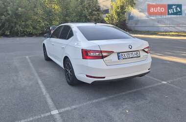 Лифтбек Skoda Superb 2015 в 