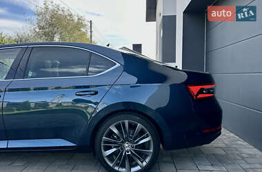 Лифтбек Skoda Superb 2019 в 