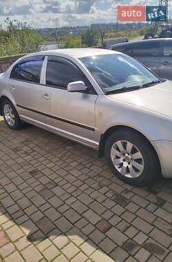 Лифтбек Skoda Superb 2002 в Кривом Роге