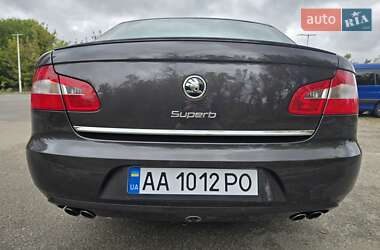 Лифтбек Skoda Superb 2010 в 