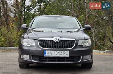 Лифтбек Skoda Superb 2010 в Киеве