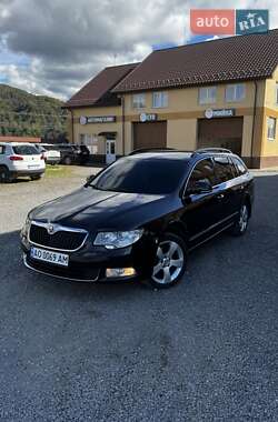 Универсал Skoda Superb 2012 в Ужгороде