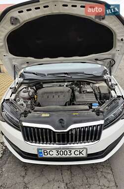 Лифтбек Skoda Superb 2020 в 