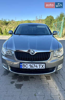 Лифтбек Skoda Superb 2010 в Львове