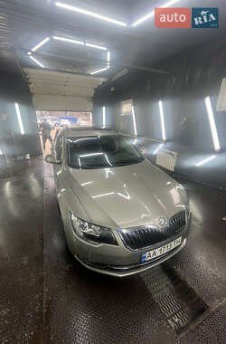 Универсал Skoda Superb 2014 в 