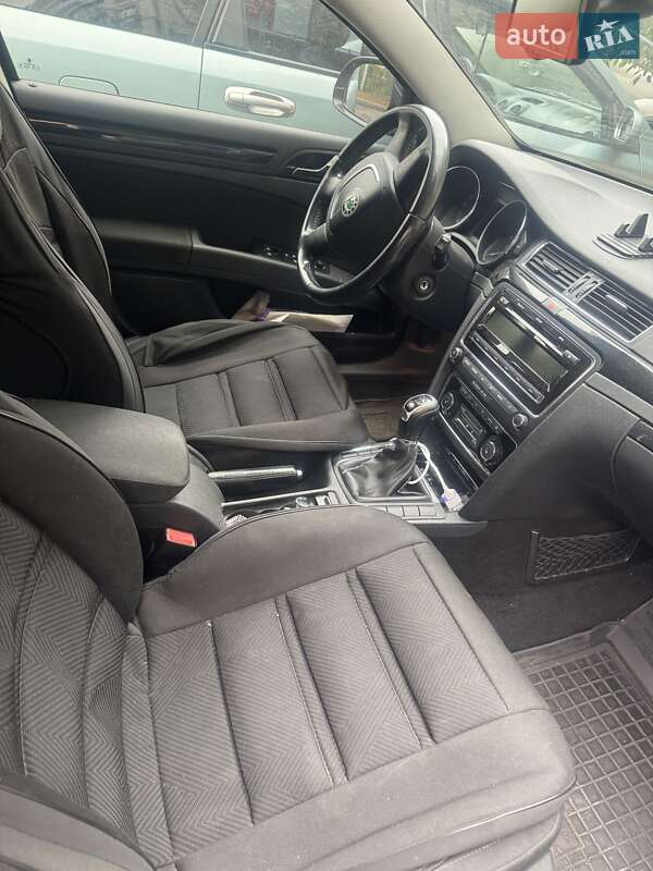 Универсал Skoda Superb 2012 в Киеве