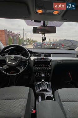 Лифтбек Skoda Superb 2013 в 