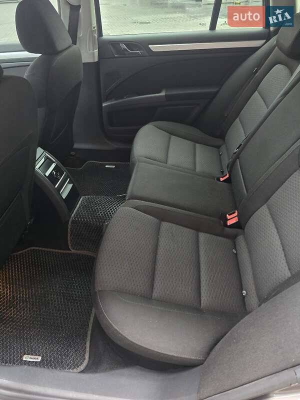 Универсал Skoda Superb 2012 в Николаеве