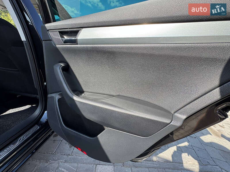 Универсал Skoda Superb 2016 в Бродах