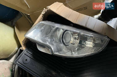 Універсал Skoda Superb 2011 в  фото 22 Універсал Skoda Superb 2011 в