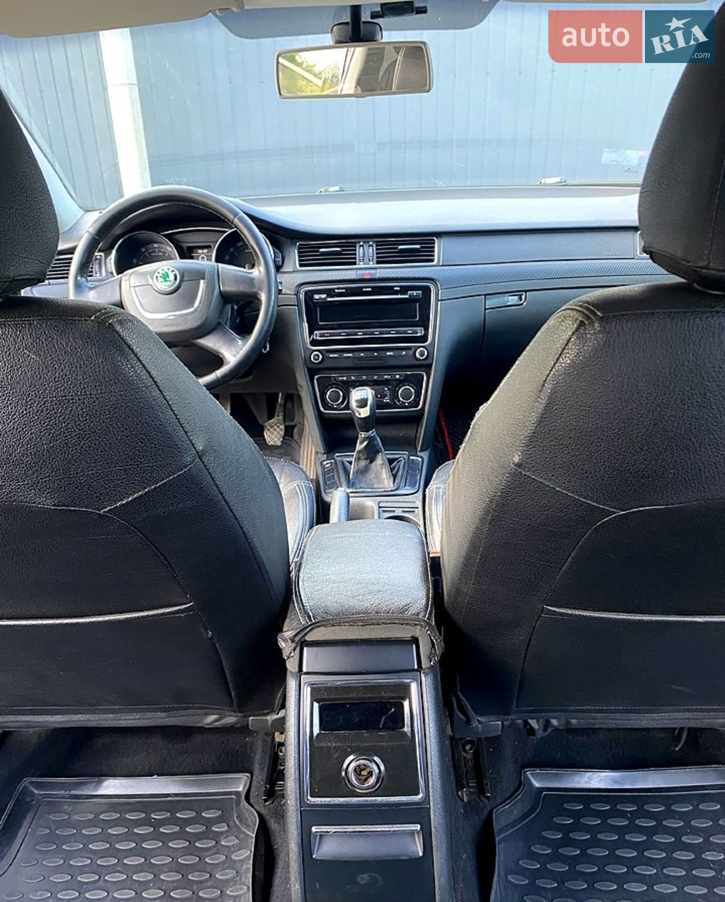 2010 Skoda Superb - мініатюра 2