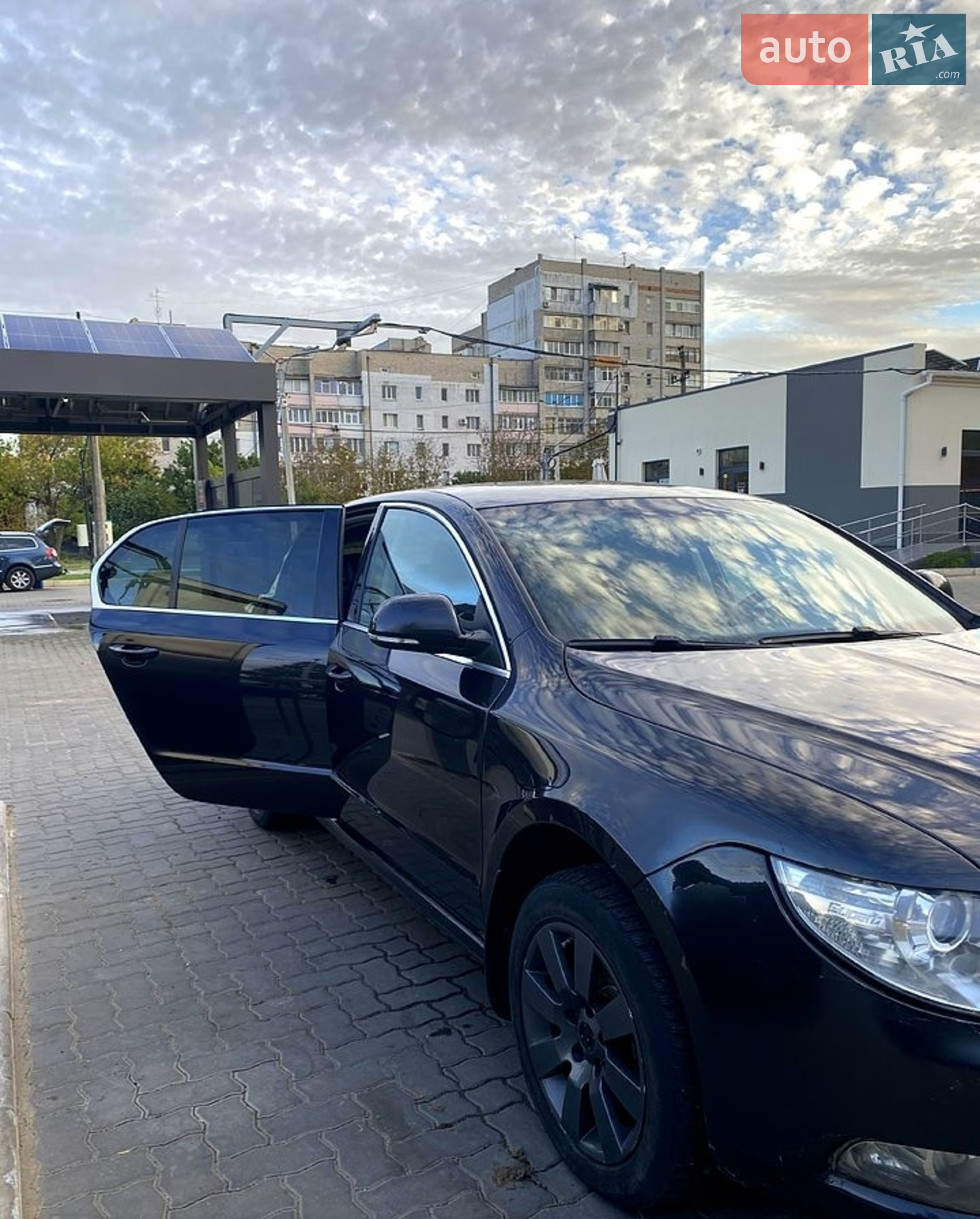 2010 Skoda Superb - мініатюра 4