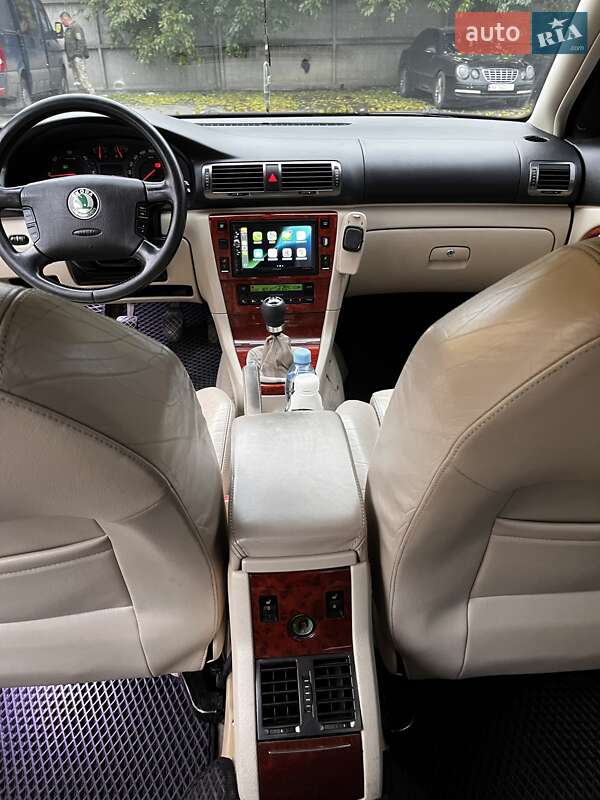 Лифтбек Skoda Superb 2002 в Кропивницком