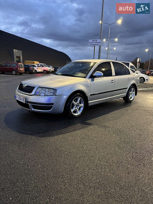 Лифтбек Skoda Superb 2006 в Днепре