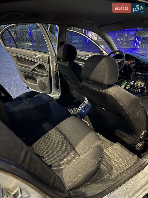 Лифтбек Skoda Superb 2006 в Днепре