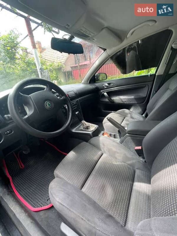 Лифтбек Skoda Superb 2006 в Мукачево