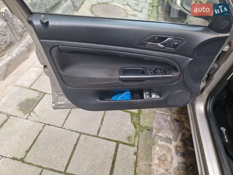 Лифтбек Skoda Superb 2007 в Львове фото 17 Лифтбек Skoda Superb 2007 в Львове