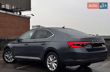 Лифтбек Skoda Superb 2020 в 