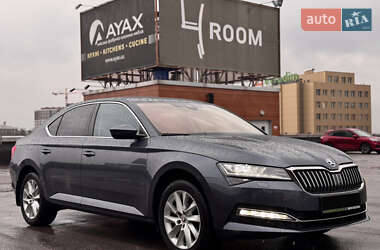 Лифтбек Skoda Superb 2020 в 