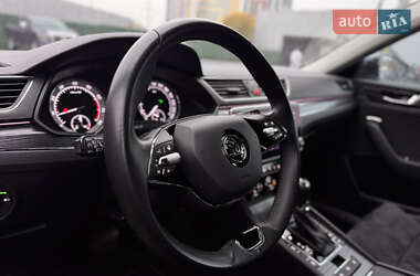 Лифтбек Skoda Superb 2020 в 