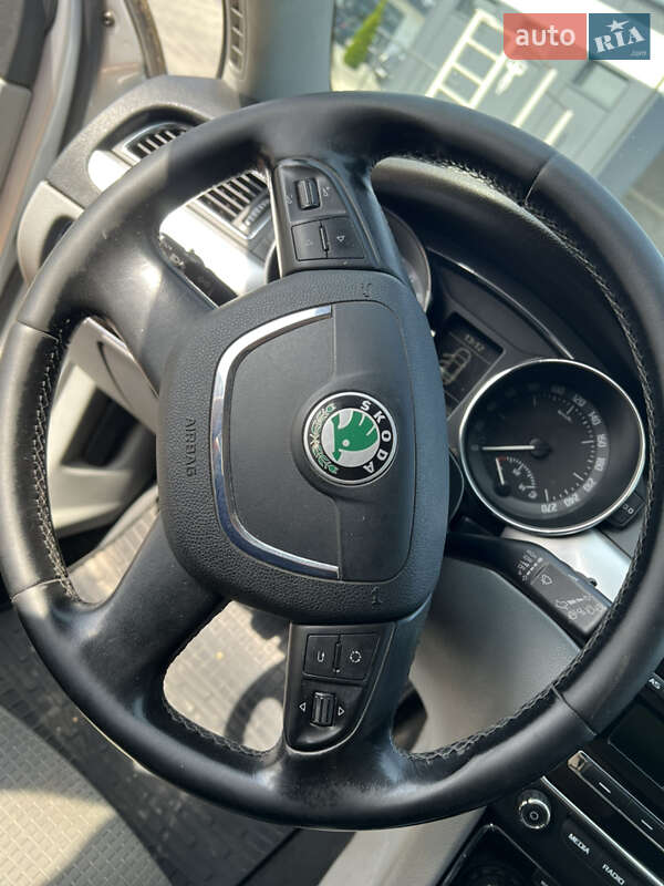 Универсал Skoda Superb 2010 в Хусте