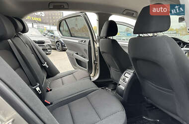 Лифтбек Skoda Superb 2014 в 
