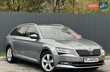 Универсал Skoda Superb 2018 в 