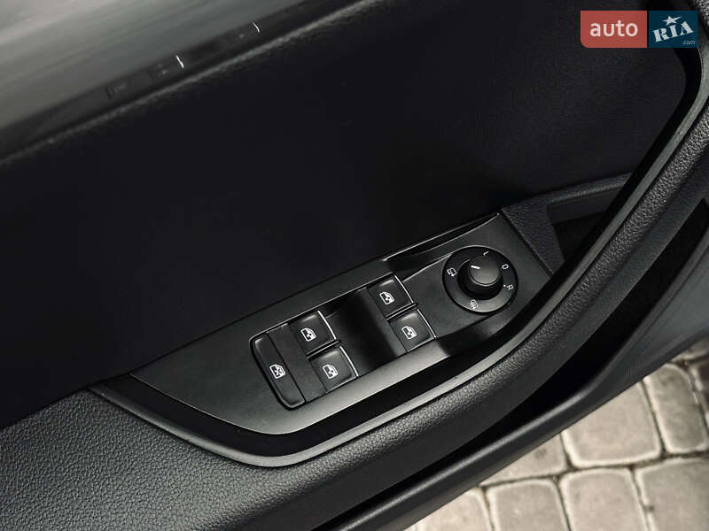 Универсал Skoda Superb 2018 в Львове