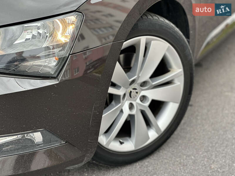 Универсал Skoda Superb 2019 в Виннице