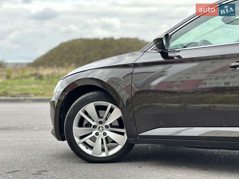 Универсал Skoda Superb 2019 в Виннице