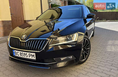 Лифтбек Skoda Superb 2017 в 