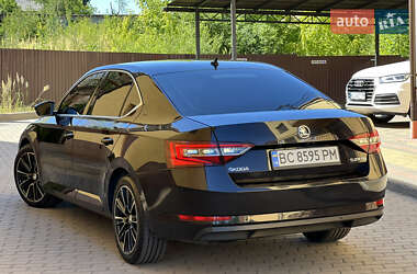 Лифтбек Skoda Superb 2017 в 