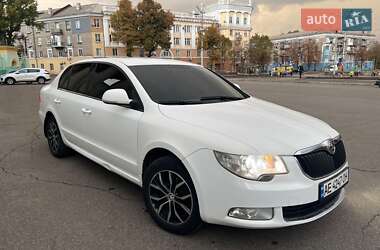 Ліфтбек Skoda Superb 2011 в 