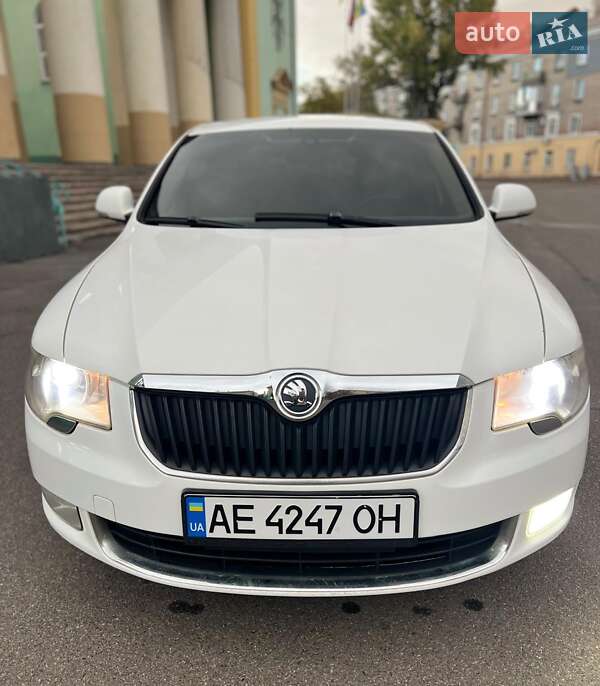 Лифтбек Skoda Superb 2011 в Кривом Роге