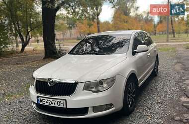 Ліфтбек Skoda Superb 2011 в 