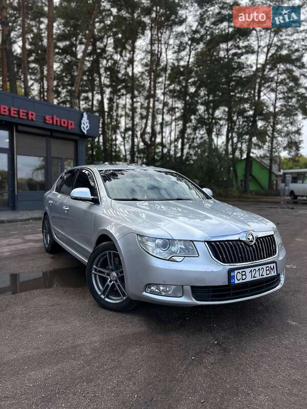 Лифтбек Skoda Superb 2010 в 